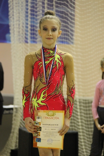 Александра Цаллаева победила соревнуясь по программе КМС в возрастной группе 2002 г.р.