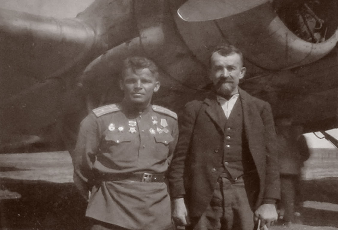Чистяков Василий Михайлович  с отцом