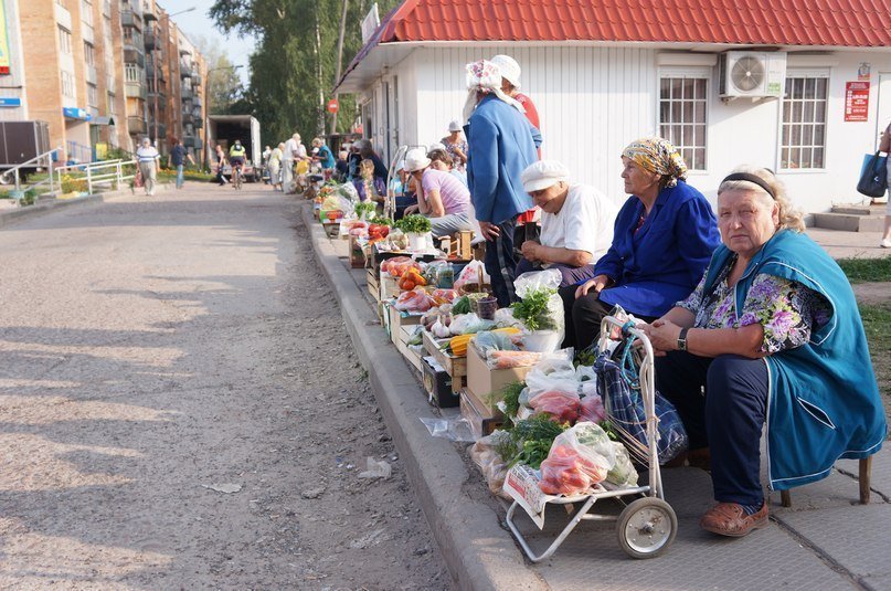 Чтобы не попасть в неприятную ситуацию, необходимо соблюдать правила и не торговать в неразрешенных местах 