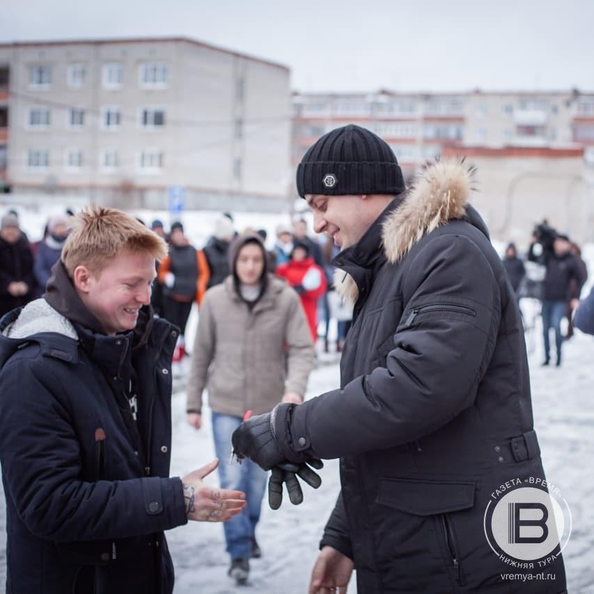 17 декабря 2019 г. В новом 5-этажном доме по улице Ленина ключи от 62 квартир получили дети-сироты и переселенцы из ветхого и аварийного жилья 