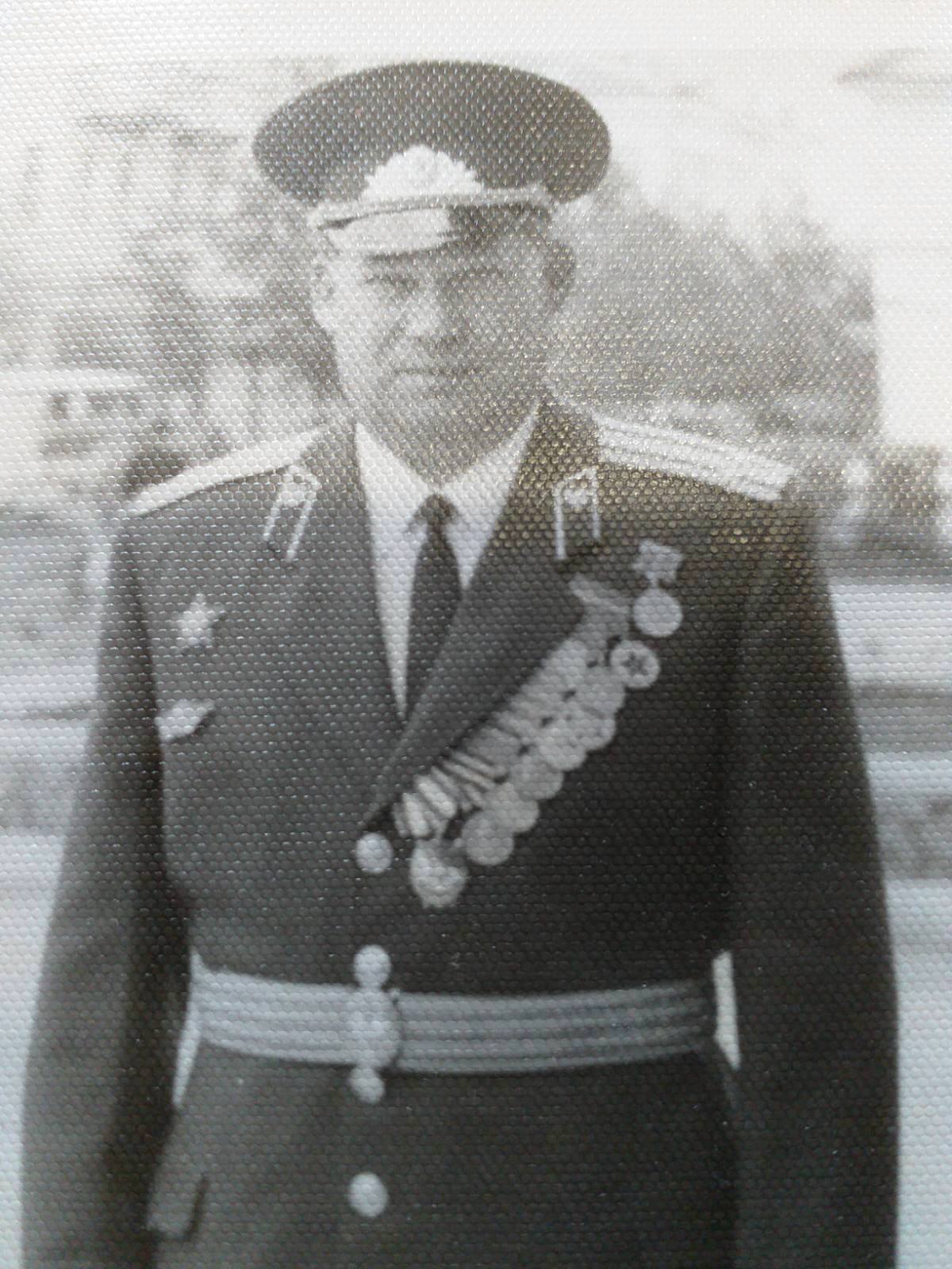 Михаил Федорович Аксентьев всю жизнь посвятил службе в армии, выйдя в отставку подполковником 