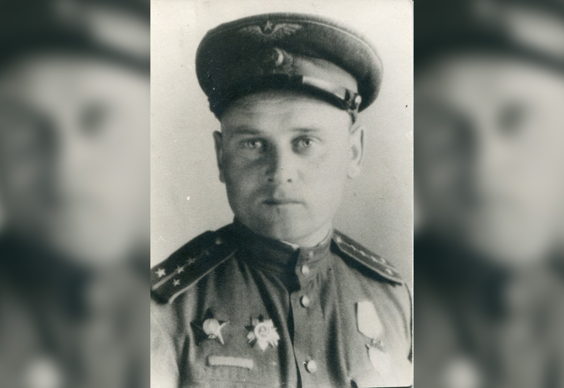 Василий Иосипович Янчевский, выходец из серовского аэроклуба, за время Великой Отечественной войны совершил около 1500 боевых вылетов
