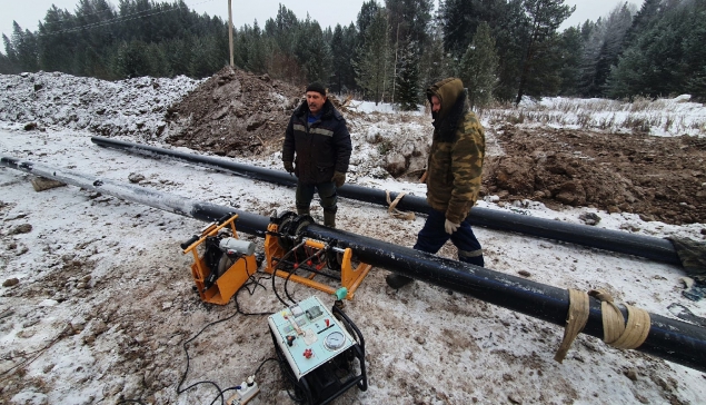 Модернизация системы холодного водоснабжения в поселке Ис стала возможна благодаря соглашению, заключенному между правительством Свердловской области, ООО «Евраз Холдинг» и администрацией НТГО в июне 2021 года