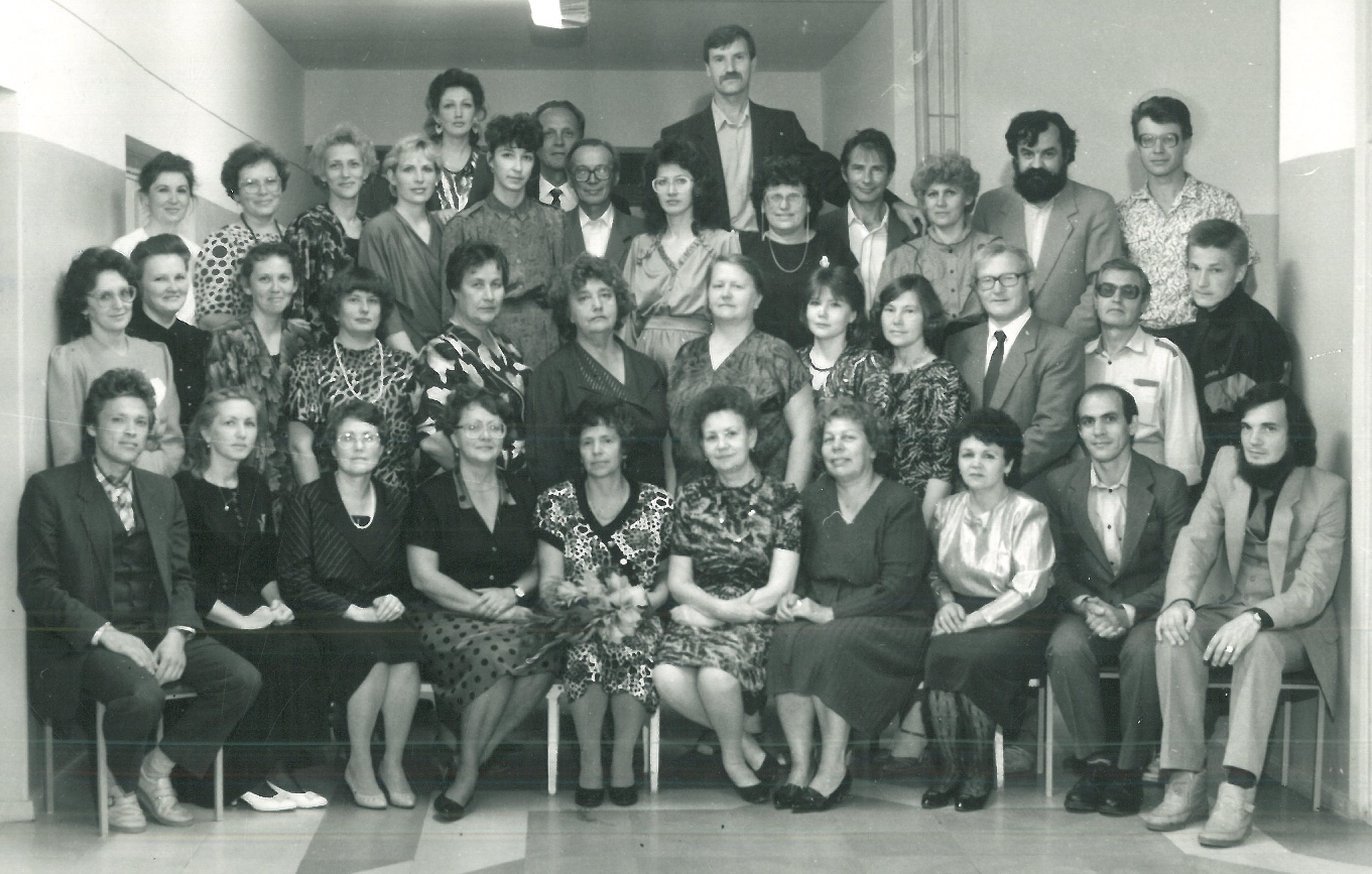 Коллектив Нижнетуринской поликлиники, начало 1990-х годов
