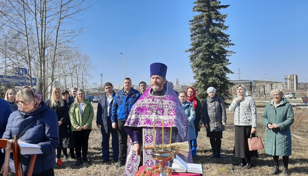 Часовня в честь преподобного Сергия Радонежского будет построена на площади перед заводоуправлением НТМЗ. 14 апреля 2022 года отец Игорь (Киселев), настоятель прихода Покрова Пресвятой Богородицы, провел на месте будущего строительства молебен 