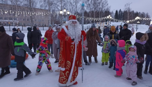 30 декабря 2023 года состоялось открытие ледового городка в парке «Центральный». За то, чтобы новогодние развлечения проходили здесь, в опросе, организованном администрацией НТГО, проголосовало большинство нижнетуринцев 