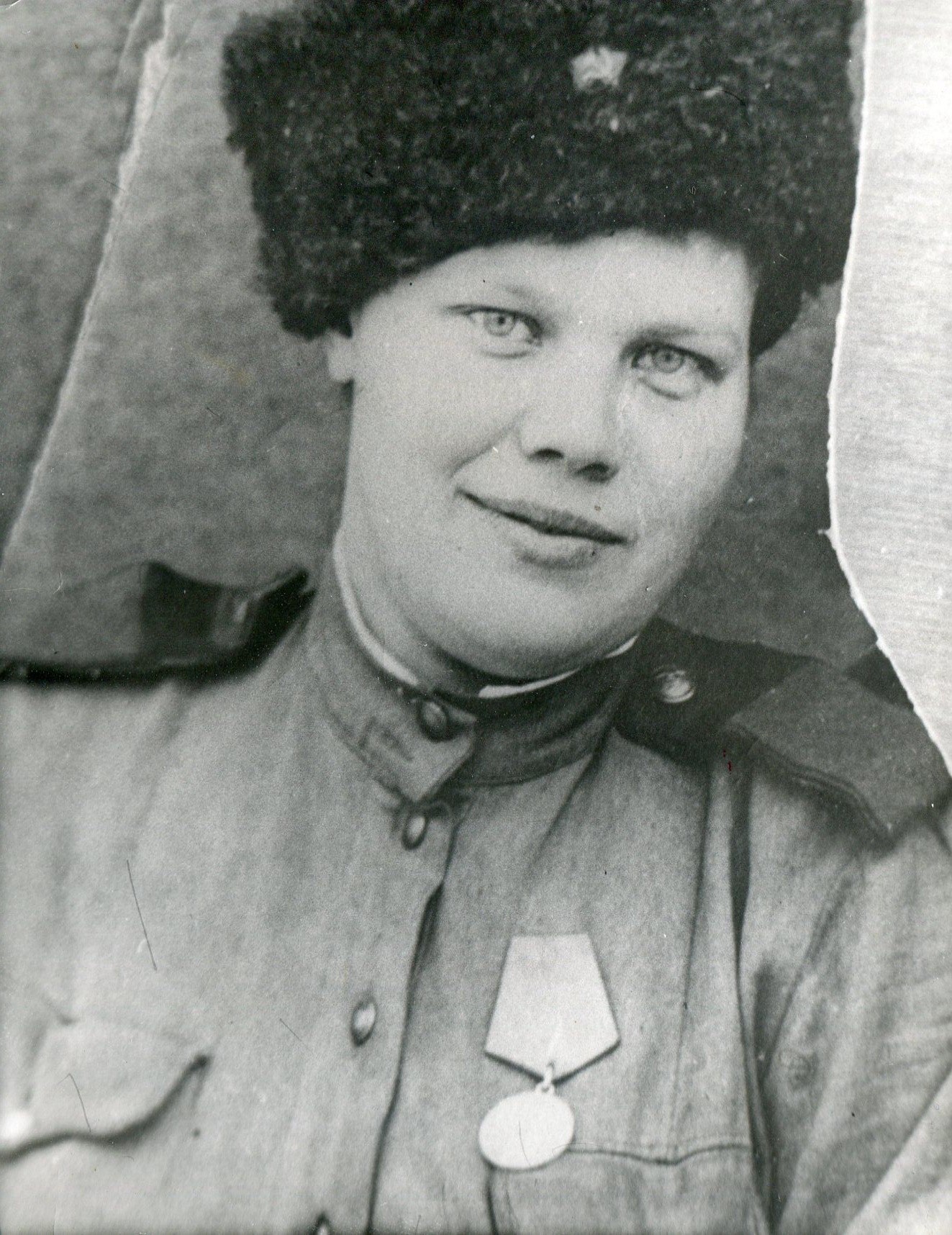 Серафима Коновалова награждена орденом Красной Звезды, орденом Отечественной войны II степени, медалями «За боевые заслуги», «За взятие Кенигсберга», «За победу над Германией»