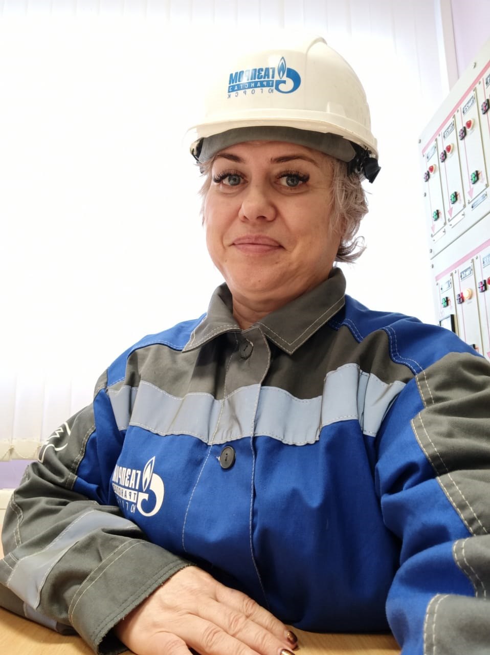 Производственный стаж Натальи Васиной – тридцать четыре года, работа посменная, на которую она всегда едет с радостью, ведь именно «Газпром» в сложные девяностые дал ей ощущение стабильности и уверенности в завтрашнем дне