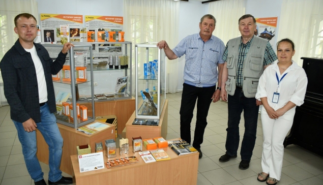 Прикоснитесь к «Теплым рукам»