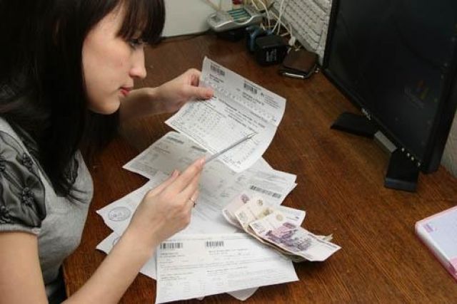 Тарифы на ЖКХ растут ежегодно. Эксперты считают, что это необходимо в связи с ростом цен, высокой изношенностью сетей и нехваткой кадров в коммунальных предприятиях