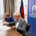 Общественная палата Свердловской области подписала соглашения о сотрудничестве на выборах губернатора