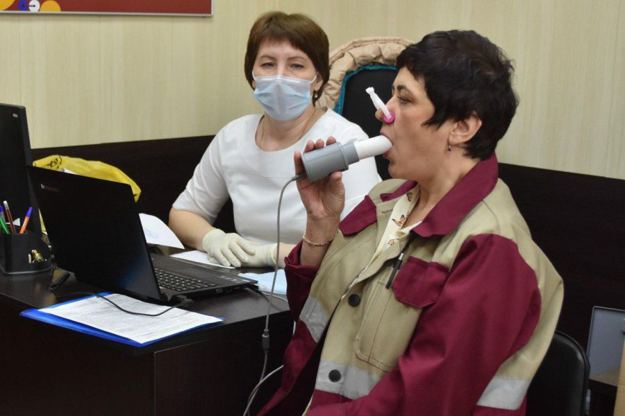 Рост числа профилактических мероприятий, организованных в регионе под эгидой министерства здравоохранения Свердловской области, позволил обеспечить максимальную доступность диспансеризации для жителей всех муниципалитетов. Бригады специалистов учреждений здравоохранения проводят профосмотры на различных площадках, выезжая к месту работы и учебы свердловчан, организуют тематические локации на массовых мероприятиях