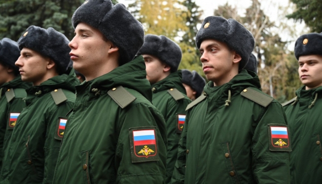 С 1 октября на срочную службу призовут 135 тысяч мужчин в возрасте от 18 до 30 лет, не пребывающих в запасе