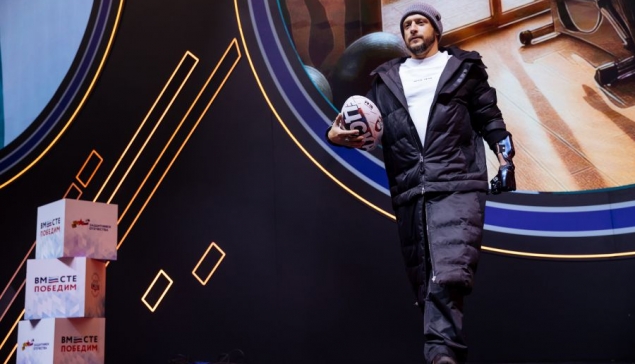 В рамках чемпионата состоялся показ адаптивных коллекций одежды с участием уральского производителя. Модели оснащены функциональными элементами и делают одежду удобной для людей с ограниченными возможностями здоровья 