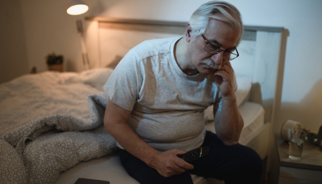 Медики считают: пожилым людям надо принять то, что боль – постоянный спутник, нужно научиться ею управлять. И главное – не впадать в депрессию. А также скорректировать привычное питание, чтобы продлить активный период и не провоцировать заболевания