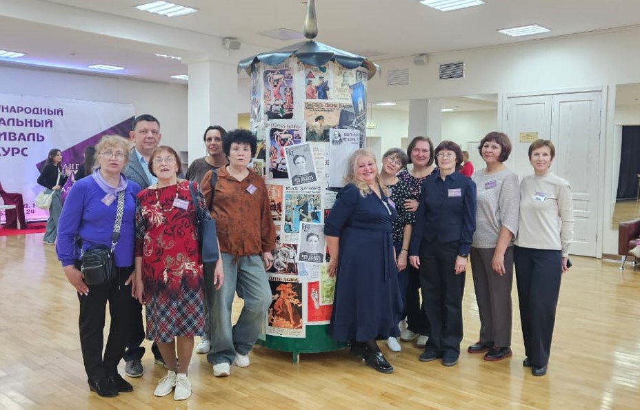 Спектакль «Семь мисок, семь ложек» сначала покорил исовчан и нижнетуринцев, и вот вышел уже на международный уровень