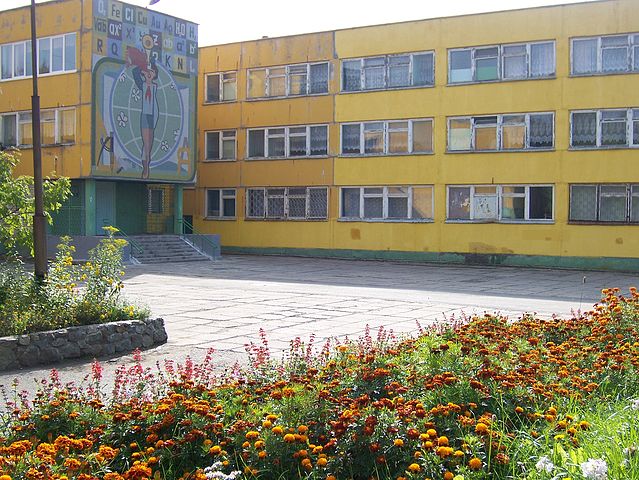 История школы № 7 вмещает в себя полтора века, неразрывно связанных с развитием Нижнетуринского округа. Множество замечательных педагогов и выпускников гордо говорят сегодня: «Мы из седьмой»