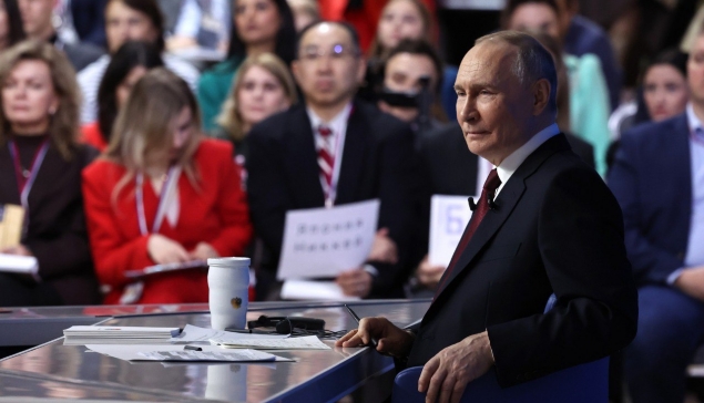 Мероприятие продолжалось 4 часа 27 минут. За это время глава государства ответил на 77 вопросов граждан и журналистов