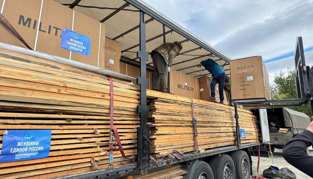 Делегация Свердловской области доставила очередную партию гуманитарной помощи в Запорожскую область