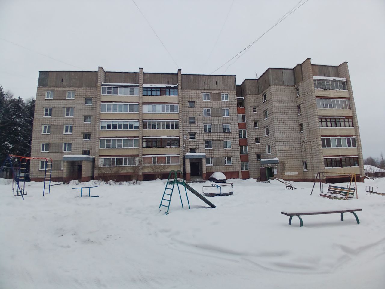 Жители дома № 16 по улице Декабристов, как и все нижнетуринцы, получив квитанции за январь, уже почувствуют на себе увеличение НДС, повлиявшее на стоимость коммунальных услуг. Ну и куда же без подорожавшего капремонта