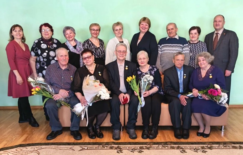 В ЗАГСе Нижней Туры в начале весны вновь чествовали «золотых юбиляров семейной жизни