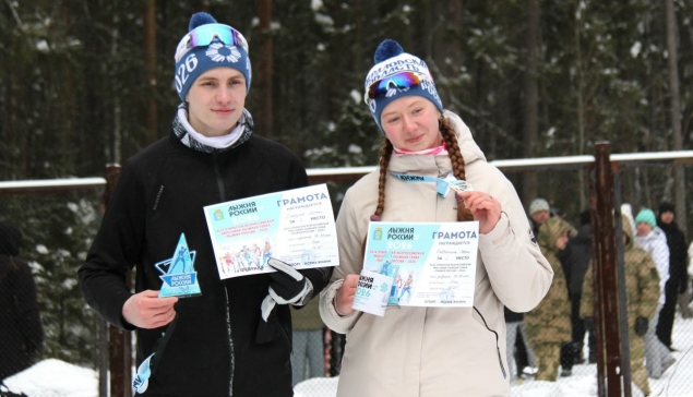 Участники уходили с улыбками и памятными медалями, а организаторы выразили надежду, что следующий старт будет еще масштабнее – чтобы зимний праздник стал традицией для еще большего числа семей