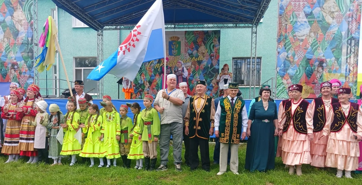 В наши дни Сабантуй – один из ключевых элементов культуры тюркских и финно-угорских народов. А для татар и башкир Сабантуй давно стал общенациональным торжеством, к которому присоединяются все народы России