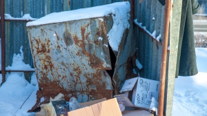 Ситуация на контейнерных площадках города пока мало изменилас