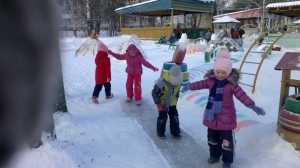 Муниципальный смотр зимних участков «Герои любимых сказок», посвященный Году театра в России