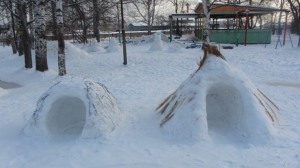 Муниципальный смотр зимних участков «Герои любимых сказок», посвященный Году театра в России