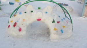 Муниципальный смотр зимних участков «Герои любимых сказок», посвященный Году театра в России