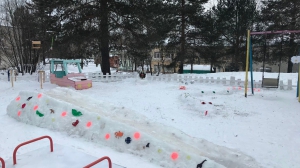 Муниципальный смотр зимних участков «Герои любимых сказок», посвященный Году театра в России