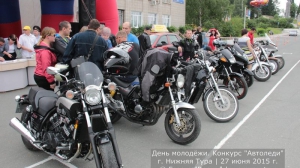 За рулём красавицы