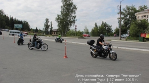 За рулём красавицы