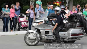 За рулём красавицы