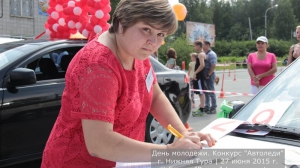 За рулём красавицы