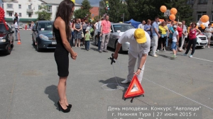 За рулём красавицы