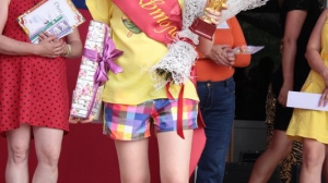 За рулём красавицы