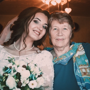 Евгения Мягкова с бабушкой Антониной Робертовной Клюшиной