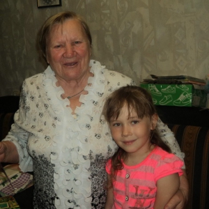 Нина Безрукова (слева) с правнучкой Ксенией Дегтяревой
