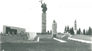 Народный монумент боевой славы нижнетуринцев