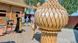 Установка купола на храм в Новой Туре