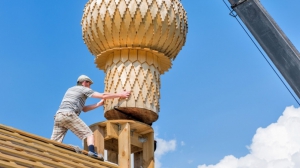 Установка купола на храм в Новой Туре