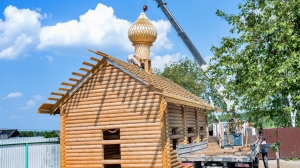 Установка купола на храм в Новой Туре