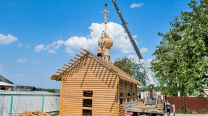 Установка купола на храм в Новой Туре